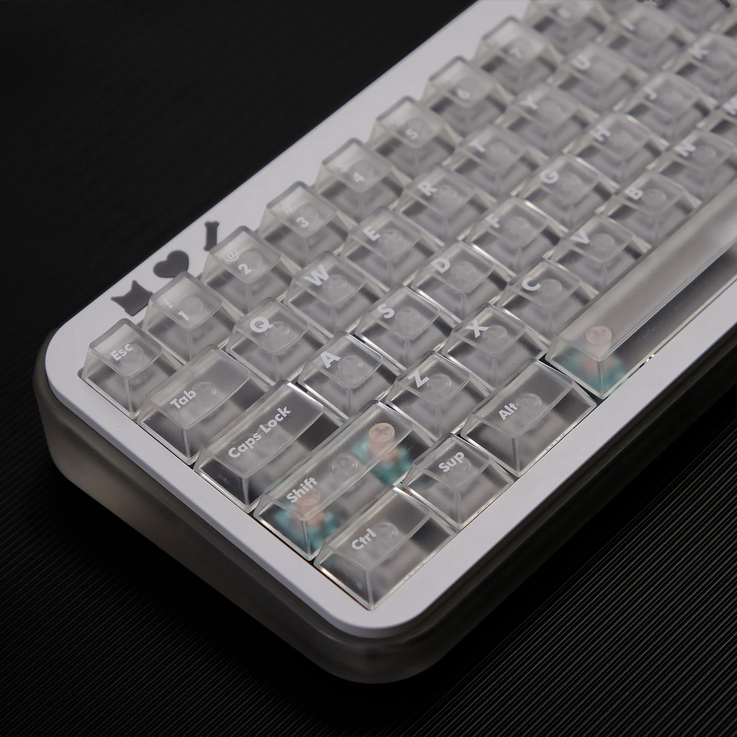 Forsted translucent Cherry Profile PC Keycap - Image 8