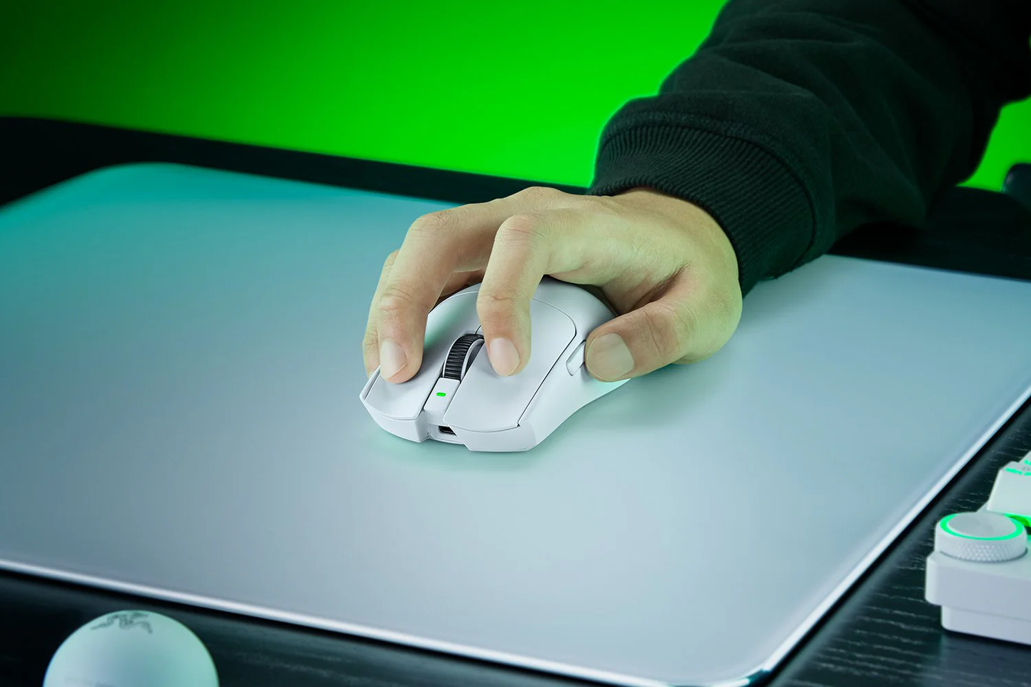 Razer Viper V4 Pro Wireless Gaming Mouse (Pre Order) - Image 8