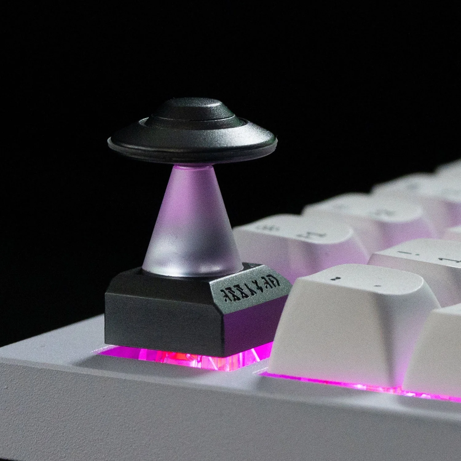 UFO Aluminum Alloy Artisan Keycap - Image 3